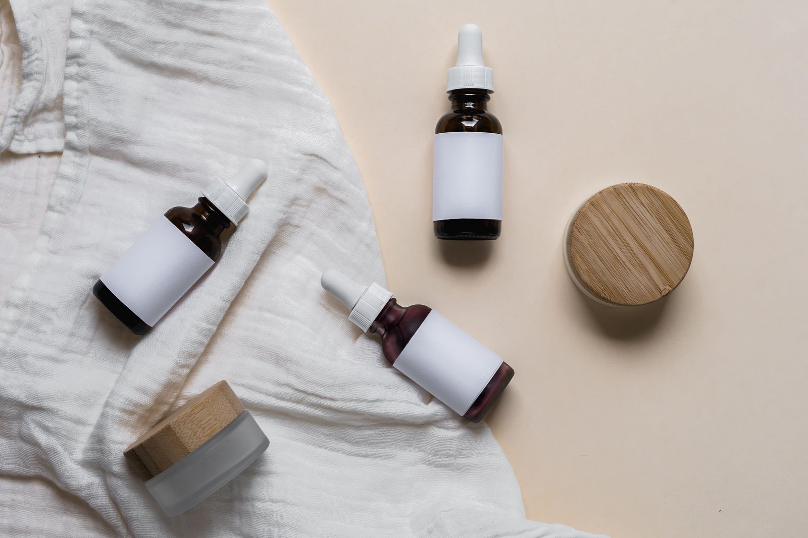 Eczane markalarından serum ve krem